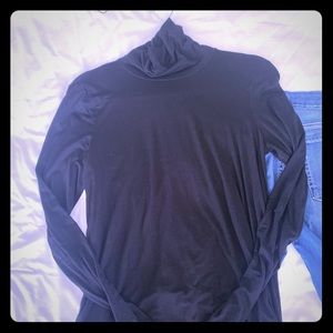 Three Dots A line cotton turtleneck.